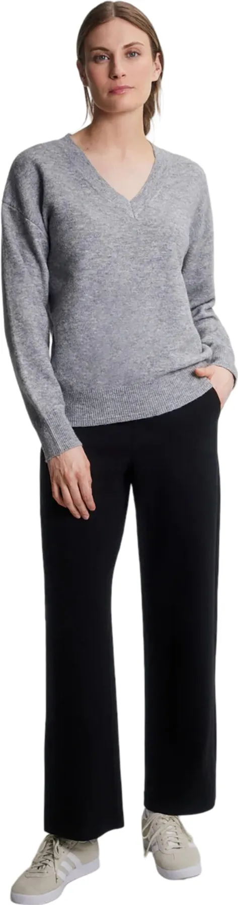 Aniak V-Neck Sweater - Women's|-|Chandail à col en V Aniak - Femme